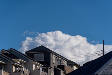 Obraz premium Japanese residential area with blue sky and clouds