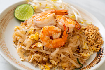 stir-fried noodles with shrimp and sprouts or Pad Thai