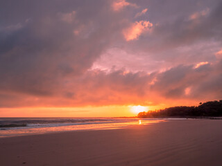 Obraz premium Spooky Beach Sunrise