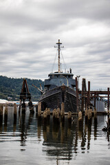 Fototapeta na wymiar Ship in the harbor in Northwest.