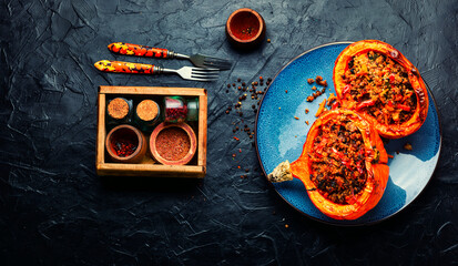 Roasted pumpkin with minced meat and quinoa