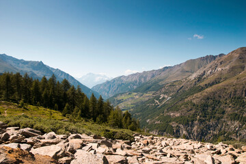 Fototapeta na wymiar Lago delle Loie - Valle D'Aosta