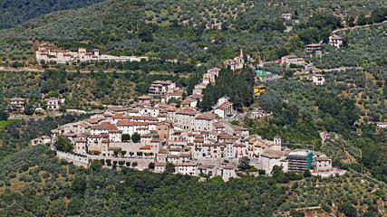 Fototapeta na wymiar view of the village of Montefranco
