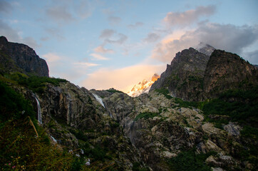 Obraz premium sunset in the mountains