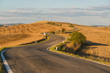 Fototapeta na wymiar winding road in the countryside