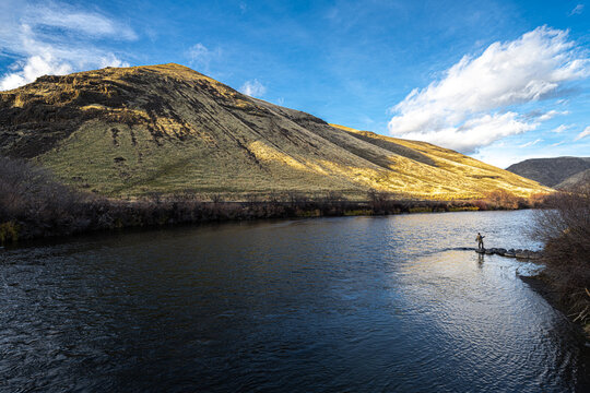Fly Fishing in the Yakima River, WA