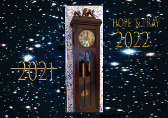  new year clock greeting 2022 hope & pray