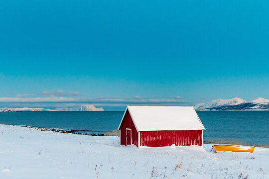 Fjords S&oslash;rlenangen am Ullsfjord