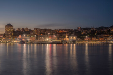 Fototapeta na wymiar Port of Genoa at night