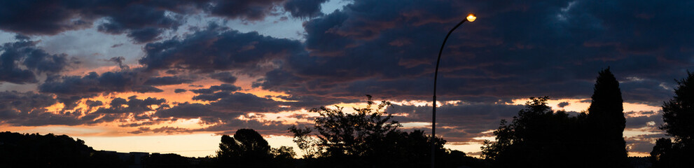 Fototapeta na wymiar Urban area Horizon skyline sunset