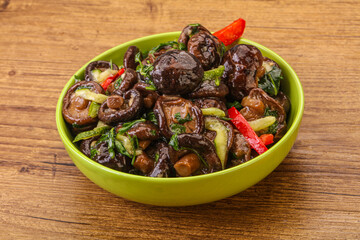 Marinated shiitake mushrooms with herbs