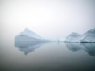 Foto op Canvas Icebergs on Arctic Ocean in Greenland. Climate Change on Pole region © murattellioglu