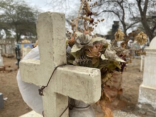 Obraz premium graveyard with crosses and graves