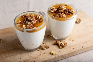 Greek yogurt with honey and walnuts