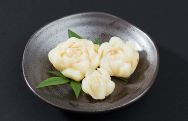 お節料理　花ゆり根