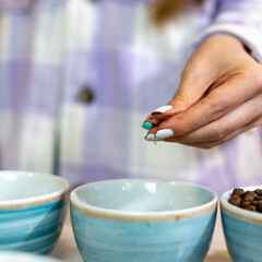 Café Colombiano - preparación - café en grano y café molido - Capuchino 