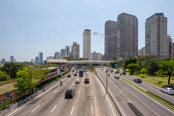 SÃO PAULO, BRAZIL - SEPTEMBER 20, 2015: Weekend Traffic on the Marginal Pinheiros