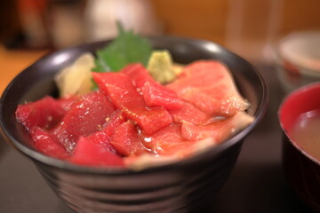 大間まぐろ漬丼