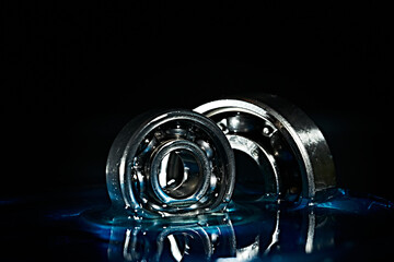 Ball bearing. Lubricating oil.