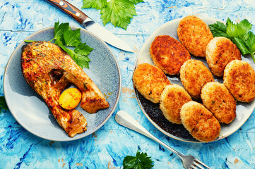 Grilled silver carp and fish cutlets