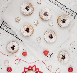 baking linzer cookies