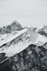 Fototapeta na wymiar Winter mit Schnee in den Alpen Berge Österreich Alpin 