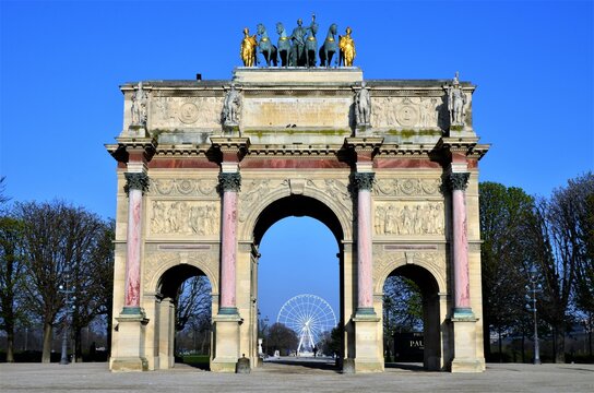 Arc de Triomphe du Carrousel in Paris, France