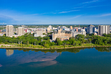 Fototapeta premium Aerial view of the downtown area of Saskatoon, Saskatchewan, Canada