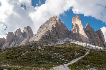 Fototapeta na wymiar Path to the Tre Cime di Lavadoro, a famous mountain of Dolomites, Italy