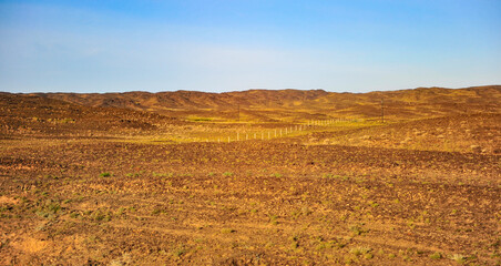 Obraz premium Boundless natural scenery of Gobi desert in Xinjiang, China