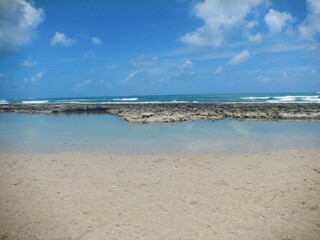 Piscina natural na maré baixa da praia dos Carneiros - Tamandaré/PE