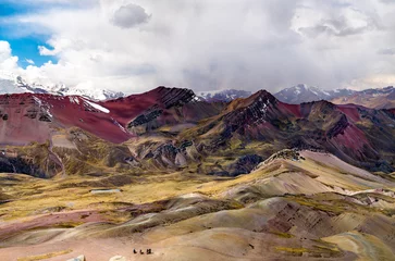Deurstickers Vinicunca Andeslandschap bij Vinicunca Rainbow Mountain bij Cusco in Peru