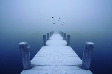 Obraz premium Steg im Nebel