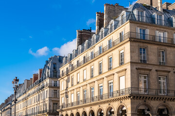 Fototapeta na wymiar Paris, panorama of the rue de Rivoli, typical building, parisian facade 