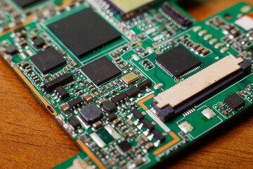 the chip from the broken phone