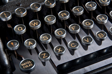 Antique typewriter - keyword