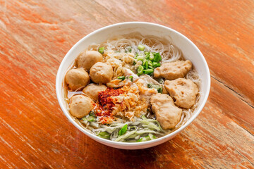 Noodle soup with pork balls