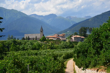 Fototapeta na wymiar Sanzeno im Trentino