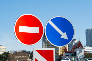 Detour road sign.
