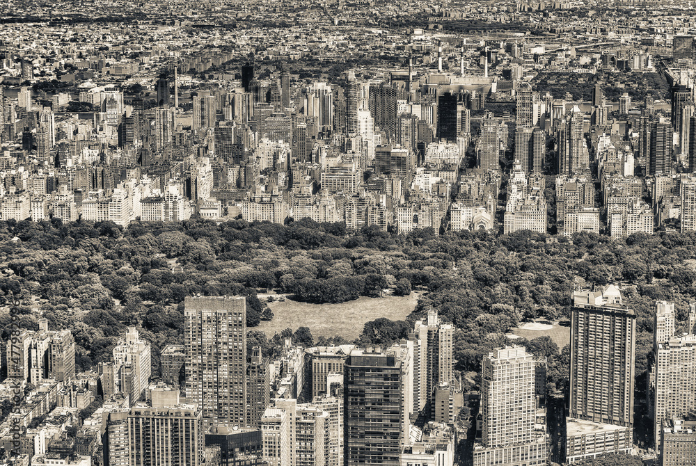 Poster Manhattan skyline and Central Park from the helicopter on a sunny afternoon