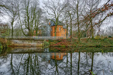 Historisches Wasserschloss in M&ouml;nchengladbach Rheydt