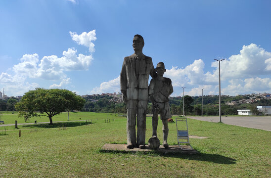 Dondinho Park, honors Pele's father, in Tres Corações
