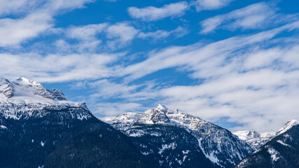 Fototapeta na wymiar panorama of huge mountains covered by snow british columbia canada