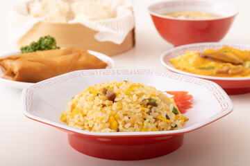 五目チャーハン