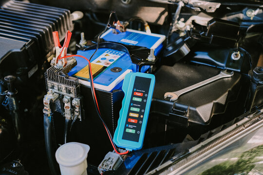Car battery checker