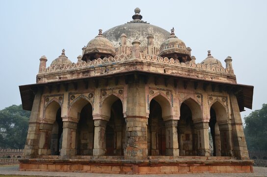 Tomb of Isa Khan Niazi, Delhi