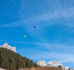 Gleitschirm fliegen in den Alpen