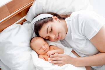 Fototapeta na wymiar Mother with newborn baby