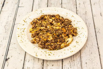 Scrambled eggs with black pudding from Burgos. An easy, fast and very creamy dish. With proper...