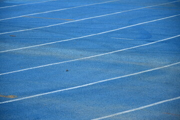 Fototapeta na wymiar Curve line running on a blue field